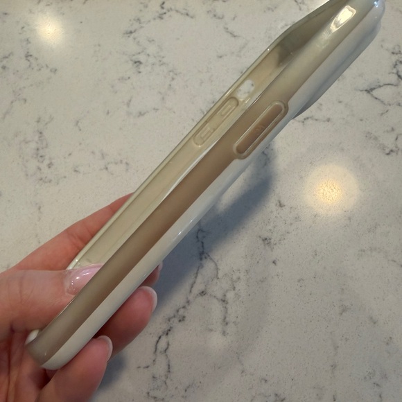 Ivory Cheetah Phone Case - Picture 4 of 4